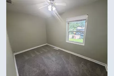 658 Gentry Avenue N, Oakdale, MN 55128 - Photo 10