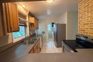 658 Gentry Ave N, Oakdale, MN 55128 - Photo 8