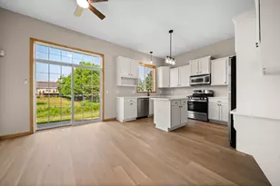 808 Lindsey Ln, Belle Plaine, MN 56011 - Photo 12