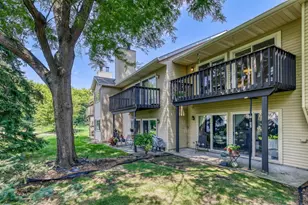 7267 Hunters Run, Eden Prairie, MN 55346 - Photo 26