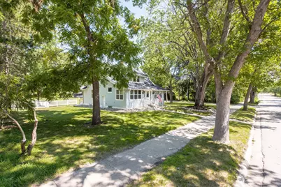 305 8th Avenue E, Alexandria, MN 56308 - Photo 4