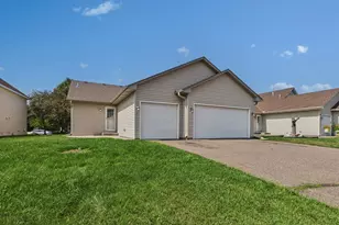 12125 Bataan St NE, Blaine, MN 55449 - Photo 18