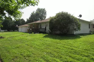 406 S Linton St, Blue Earth, MN 56013 - Photo 4