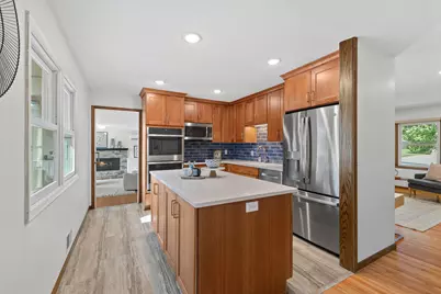 10112 Nord Avenue S, Bloomington, MN 55437 - Photo 12