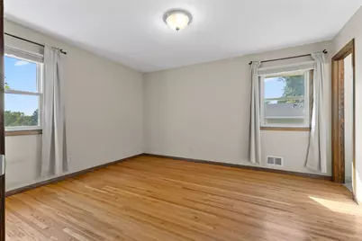 10112 Nord Avenue S, Bloomington, MN 55437 - Photo 26