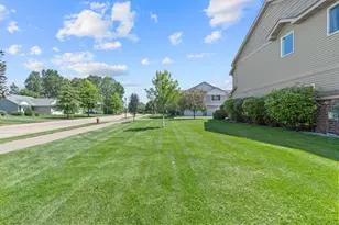 7893 Gotland Ln, Circle Pines, MN 55014 - Photo 38