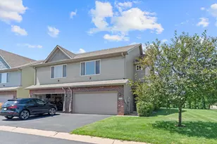 7893 Gotland Ln, Circle Pines, MN 55014 - Photo 4