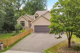 7087 Wellington Ln N, Maple Grove, MN 55369 - Photo 2