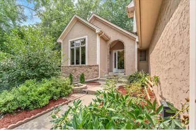 7087 Wellington Lane N, Maple Grove, MN 55369 - Photo 4