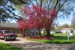 8515 85th St S, Cottage Grove, MN 55016 - Photo 1