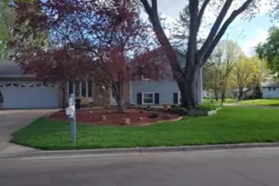 8515 85th St S, Cottage Grove, MN 55016 - Photo 2