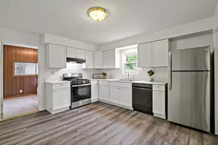 918 Edgerton St, Saint Paul, MN 55130 - Photo 10