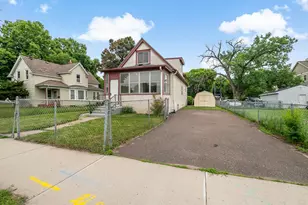 918 Edgerton St, Saint Paul, MN 55130 - Photo 2