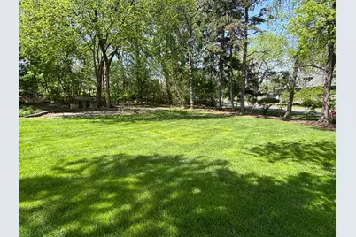 4900 Lakeview Drive, Edina, MN 55424 - Photo 10