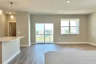 2147 Blf Hts Dr, Shakopee, MN 55379 - Photo 8