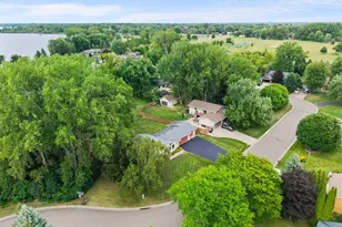 1555 Lamotte Cir, Centerville, MN 55038 - Photo 2