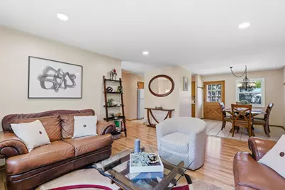 154 Yoho Drive, Anoka, MN 55303 - Photo 2