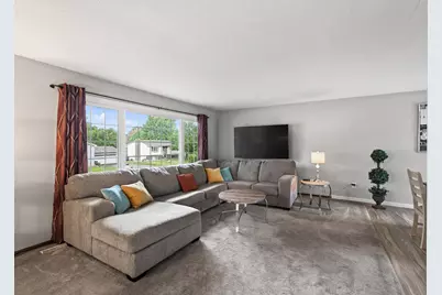 6364 Dawn Way, Inver Grove Heights, MN 55076 - Photo 2