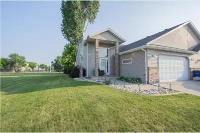 3221 11th Avenue S, Moorhead, MN 56560 - Photo 2