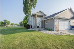 3221 11th Ave S, Moorhead, MN 56560 - Photo 2