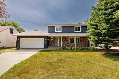 2322 Cromwell Street S, Moorhead, MN 56560 - Photo 2