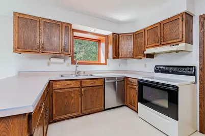 2322 Cromwell Street S, Moorhead, MN 56560 - Photo 12
