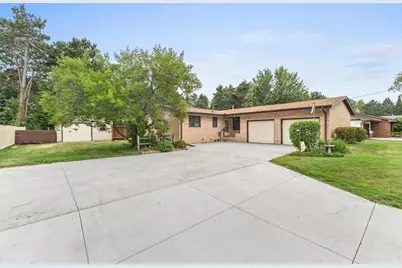 345 Sunset Lane N, Cambridge, MN 55008 - Photo 2