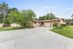 345 Sunset Ln N, Cambridge, MN 55008 - Photo 2