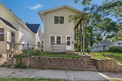 920 Farrington Street, Saint Paul, MN 55117 - Photo 2