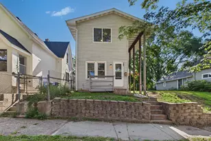 920 Farrington St, Saint Paul, MN 55117 - Photo 2