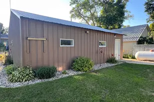 116 Grant Street S, Lake Benton, MN 56149 - Photo 12