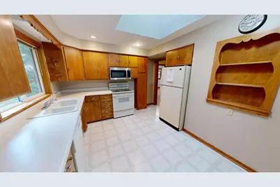 504 19th Avenue SW, Willmar, MN 56201 - Photo 8