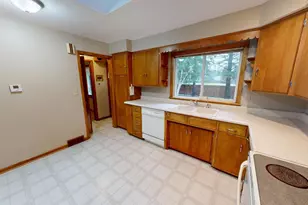 504 19th Ave SW, Willmar, MN 56201 - Photo 6