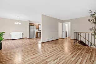 3749 Goodwin Ct N, Oakdale, MN 55128 - Photo 16