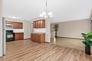 3749 Goodwin Ct N, Oakdale, MN 55128 - Photo 14