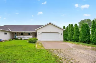 1407 S Garden St, Lake City, MN 55041 - Photo 1