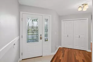 2420 Simpson St, Roseville, MN 55113 - Photo 4