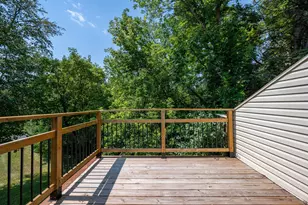 6702 Kara Dr, Eden Prairie, MN 55346 - Photo 10