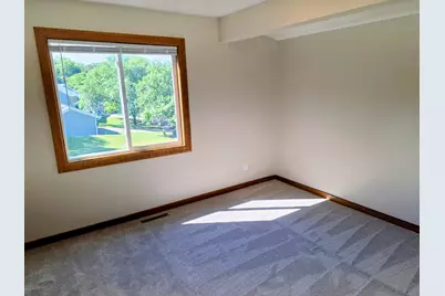 6702 Kara Drive, Eden Prairie, MN 55346 - Photo 6