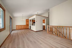 6702 Kara Dr, Eden Prairie, MN 55346 - Photo 4