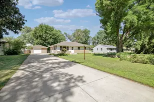 7314 Hayes St NE, Fridley, MN 55432 - Photo 2