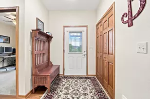 1572 Gray Fox Dr NE, Owatonna, MN 55060 - Photo 4