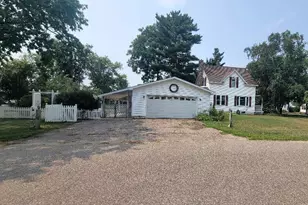 101 Leslie Ave W, Clarissa, MN 56440 - Photo 2