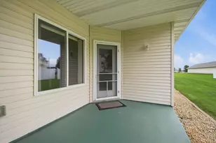 621 Ashley Ln, Owatonna, MN 55060 - Photo 26
