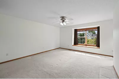 1012 Heldt Street, Chaska, MN 55318 - Photo 10