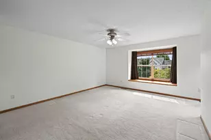 1012 Heldt St, Chaska, MN 55318 - Photo 10