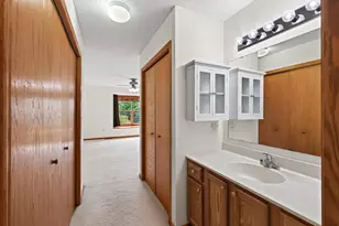 1012 Heldt St, Chaska, MN 55318 - Photo 12