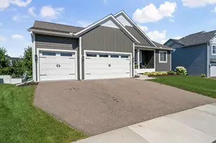 4538 Savanna Trail, Chaska, MN 55318 - Photo 2