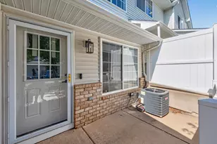 8630 Quarry Ridge Ln, Woodbury, MN 55125 - Photo 8