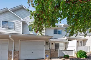8630 Quarry Ridge Ln, Woodbury, MN 55125 - Photo 4